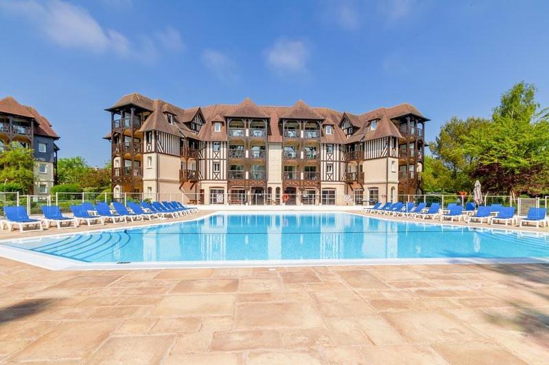 "Magnifique 2 Pieces Deauville" Piscine Et Jardin Exteriör bild