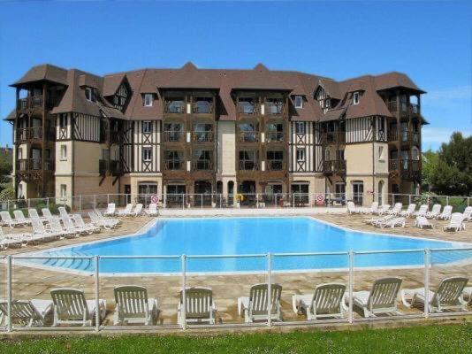"Magnifique 2 Pieces Deauville" Piscine Et Jardin Exteriör bild